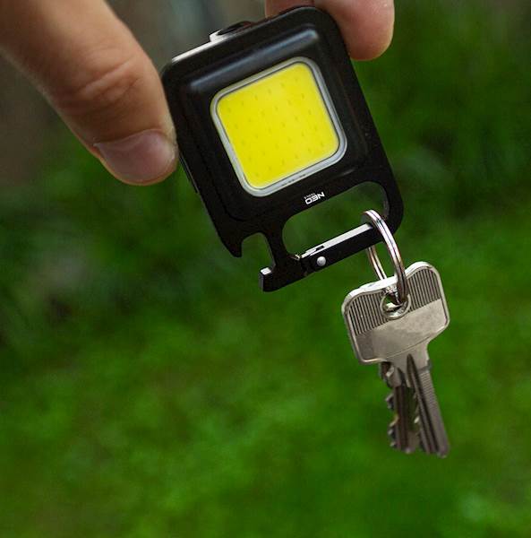 WIELOFUNKCYJNA MOCNA MINI LATARKA LED COB, BRELOK DO KLUCZY, MAGNES, USB C, OTWIERACZ 99-109 NEO