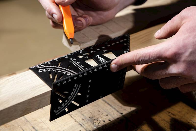 KĄTOWNIK JAPOŃSKI STOLARSKI NAROŻNY 3D METALOWY 72-115 NEO