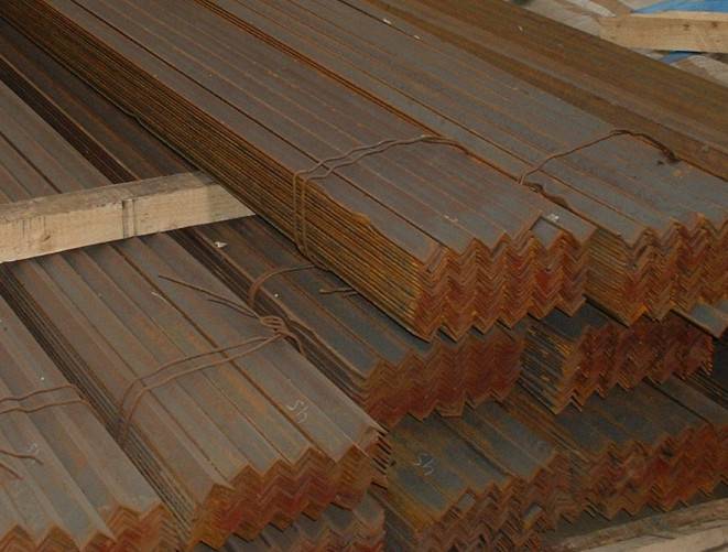 Kątownik L 140x140x13  1 S355J2   12m
