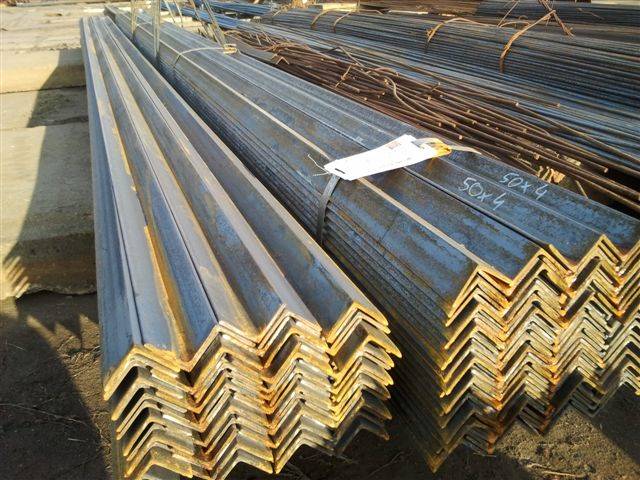 Kątownik L  75x 75x 5   1 S235JR   6m        
