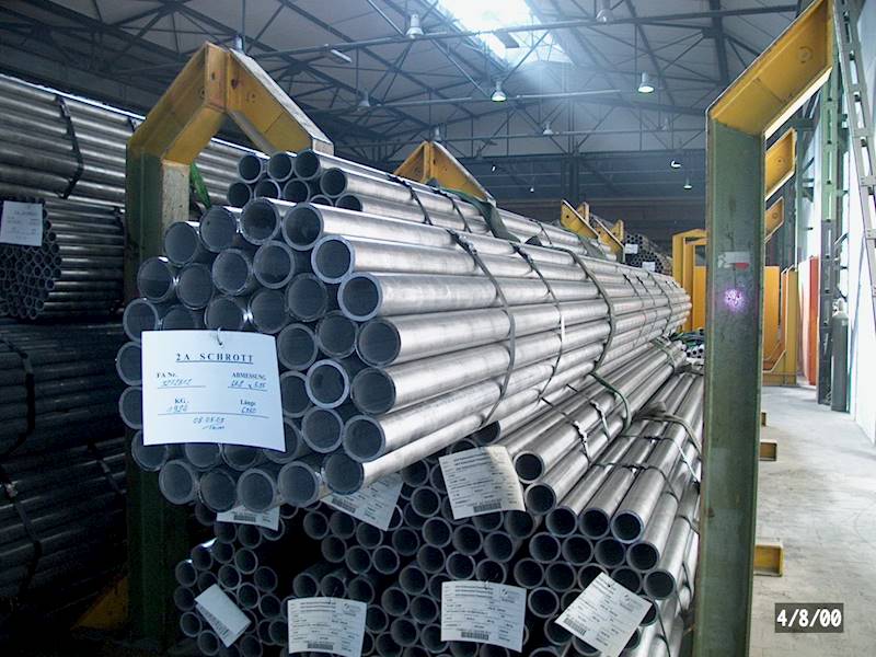 108.0x 4.5 rury czarne b/szw S355J2H /E355 /St52.0