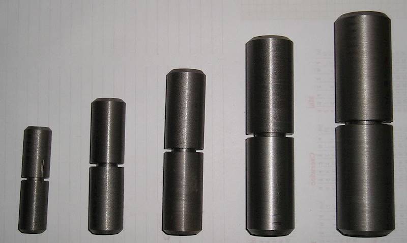 Zawias  37x130 stalowy toczony z kulką