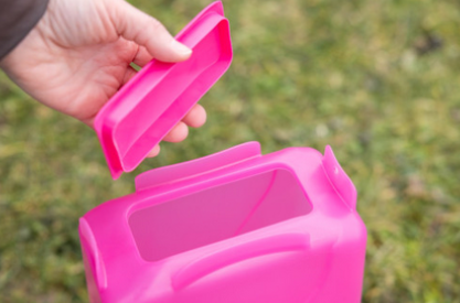 Karmidło dla drobiu prostokątne 3,5 l, plastikowy, różowe, Kerbl