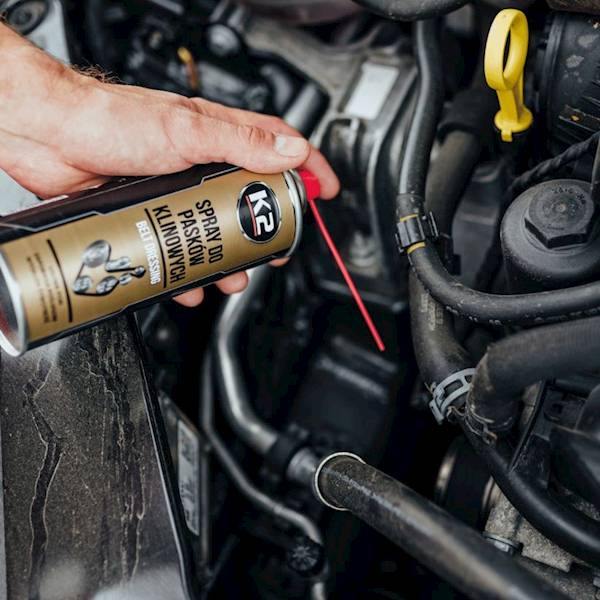 W126 SPRAY DO PASKÓW KLINOWYCH 400ML. ZAPOBIEGA PISZCZENIU