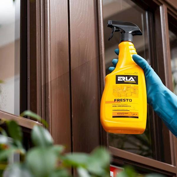 R1041 ERLA FRESTO 750ml płyn do czyszczenia mebli powierzchnii drewnianych