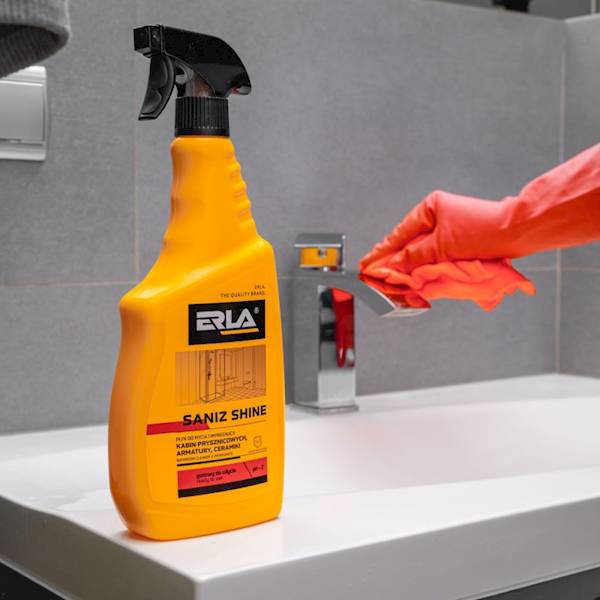 R3001 Erla SANIZ  SHINE  750ml Płyn do mycia i impregnacji kabin prysznicowych, armatury, ceramiki.