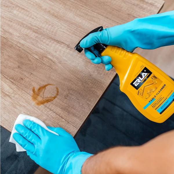 R1071 ERLA TABLE CLEANER 750ml