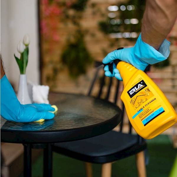 R1071 ERLA TABLE CLEANER 750ml