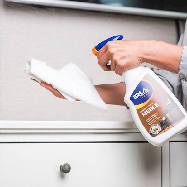 RH118 ERLA HOME MEBLE 750ml. czyści i pielęgnuje meble drewniane