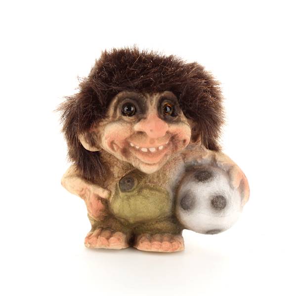 Ny Form Troll  8,5cm chłopiec z piłką