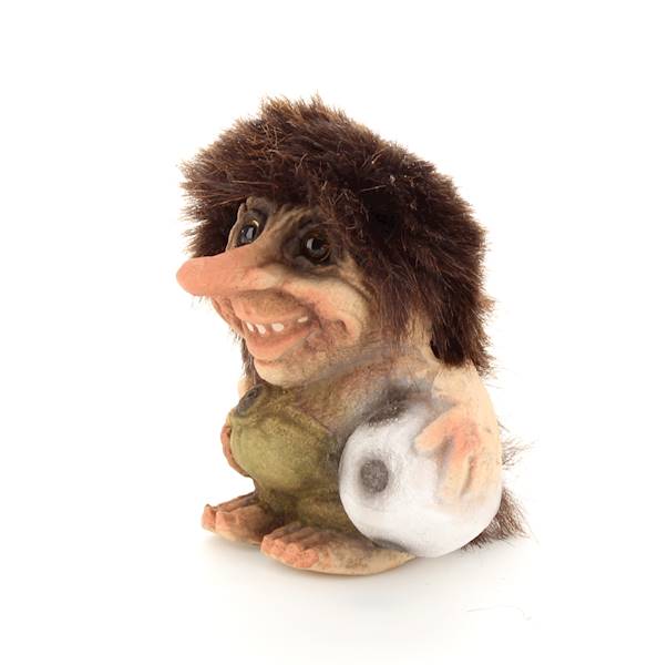 Ny Form Troll  8,5cm chłopiec z piłką