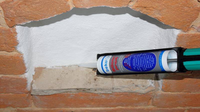 SILICON PRO4 UNIVERSAL 310ml POPIELATY CEMENT