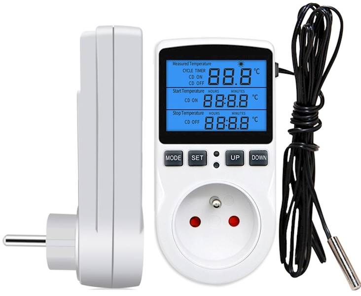 Termostat z gniazdem 230V