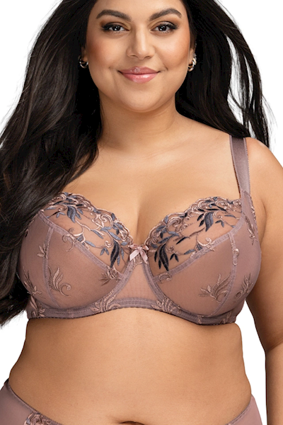 nessa adel • rozmiar : 80L