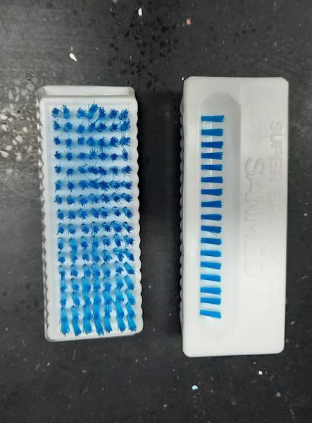 Szczoteczka Chirurgiczna SUPER BRUSH 300X