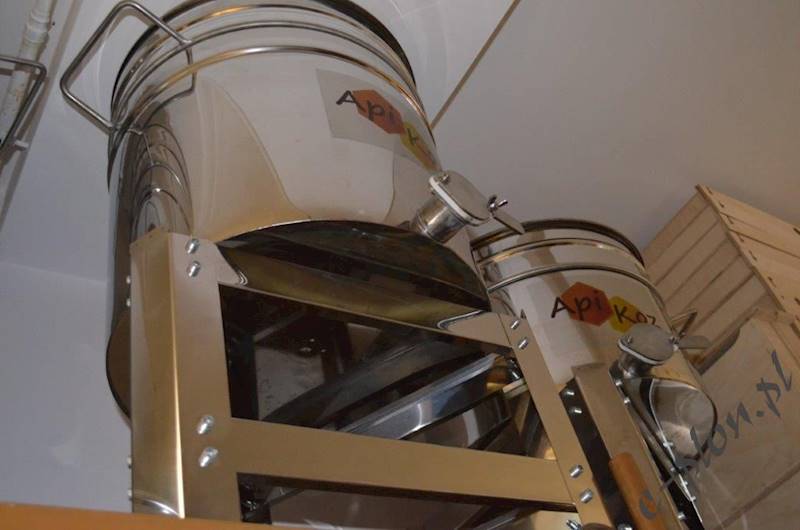 Stojak pod odstojnik (30,50,70 L)- Apikoz - OD13