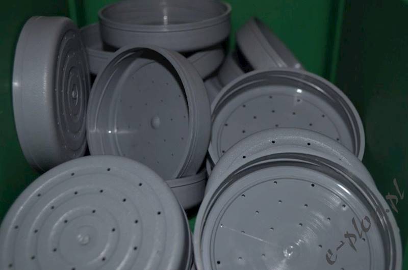 Nakrętka plastikowa do podkarmiania