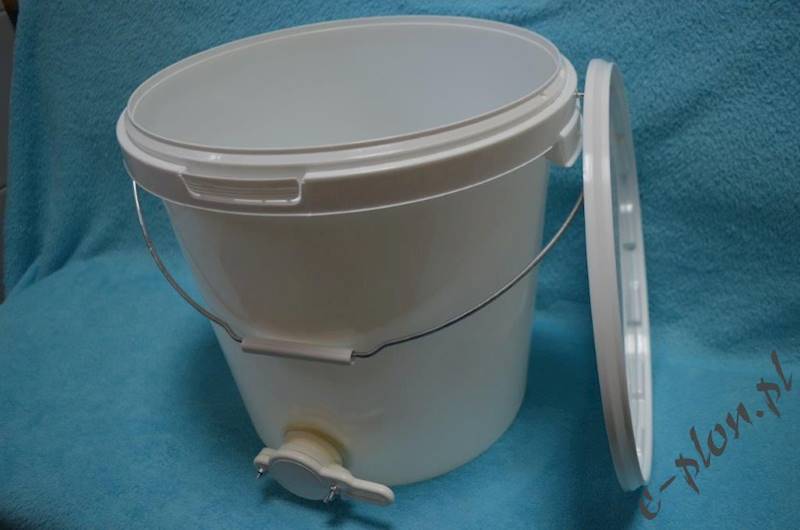 Wiadro pojemnik do miodu z zaworem / 20 l /