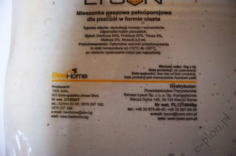 NOWOŚĆ! Pasza dla pszczół - ciasto z dodatkiem Nozevit 2,5ml/kg