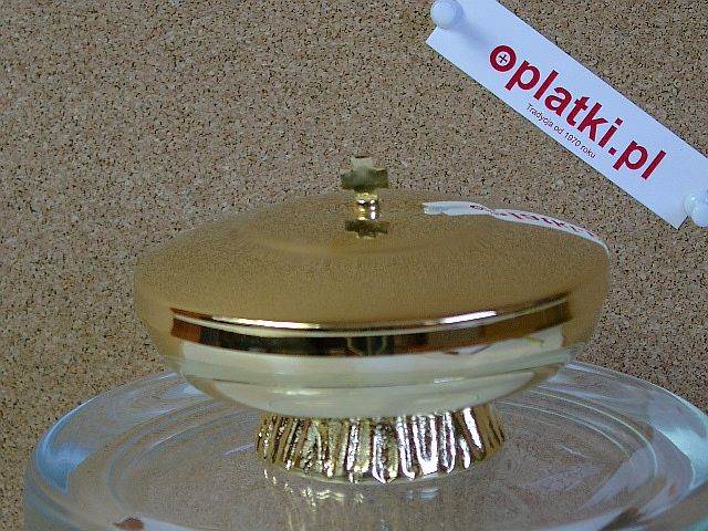 Puszka ( patena) 894