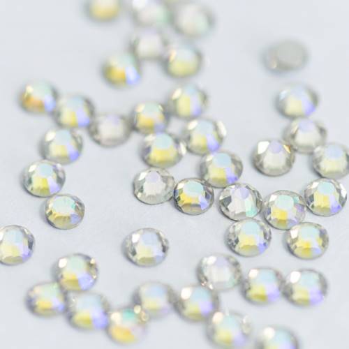 Kryształki Diamond rozmiar 8- 50szt. Julia Nessa