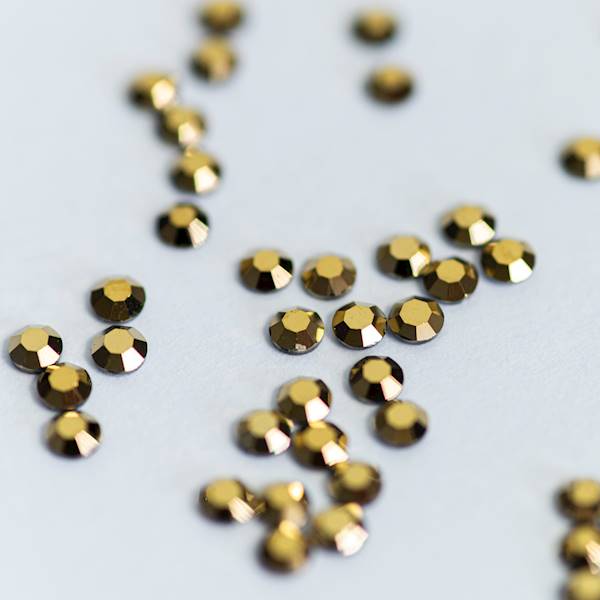 Kryształki Gold rozmiar 5- 50szt. Julia Nessa