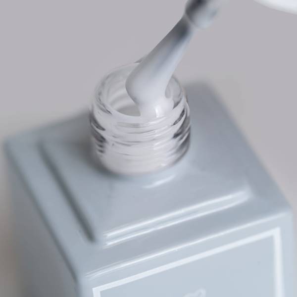 Baza hybrydowa Rubber Base Milky- Julia Nessa