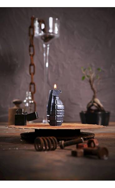 Świeca Candle Grenade Steel