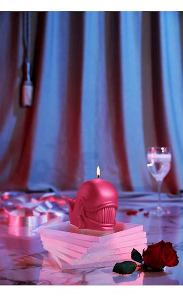 Świeca Candle Funny Whale Dark Pink