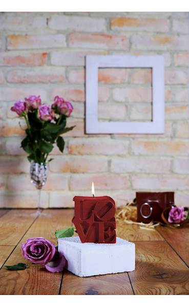 Świeca Candle Love Sign Red