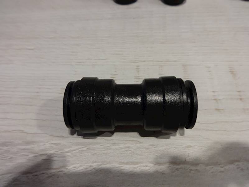 ZŁĄCZKA PROSTA 10/5mm DMfit AUC1005M