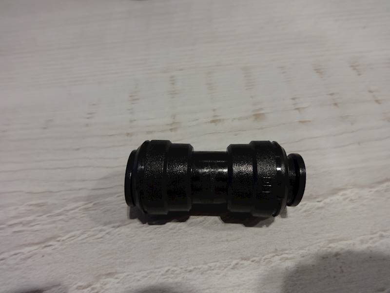 ZŁĄCZKA PROSTA 10/5mm DMfit AUC1005M