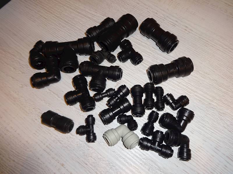 ZŁĄCZKA KOLANO 10mm DMfit     AEU1010M