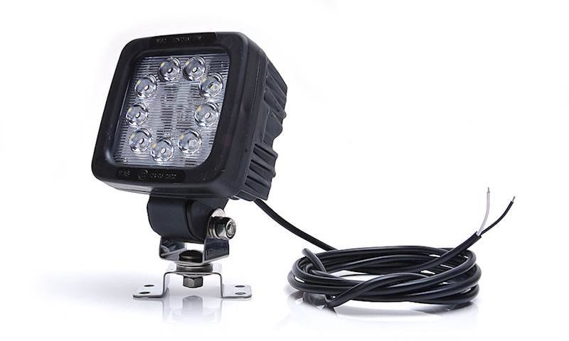 1084   W143 lam.rob.9led 3000lm
