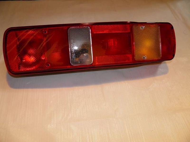 LAMPA ZESP.VOLVO FH NT prawa gn z boku