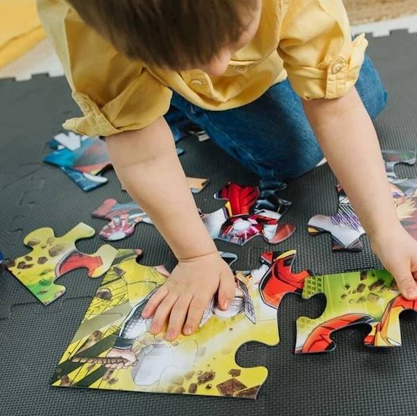 0129 PUZZLE DWUSTRONNE 24 EL WESOŁY DOMEK MICKEY