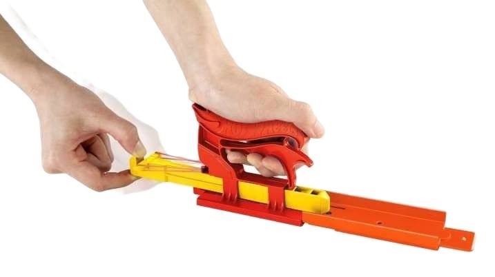 2368 HOT WHEELS KIESZONKOWA WYRZUTNIA POJAZDÓW + AUTKO