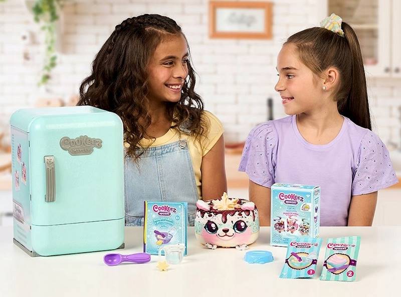 0320 COOKEEZ MAKERY MROŻONE LODOWE TORCIKI LODÓWKA INTERAKTYWNA MASKOTKA