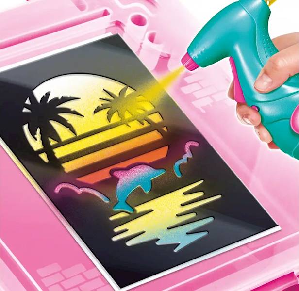 4736 Zestaw Artystyczny Walizeczka Małej Artystki Szablony Flamastry Aerograf