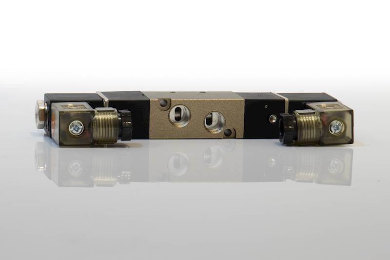 Elektrozawór 5/2 G1/4" bistabilny 4V220-08