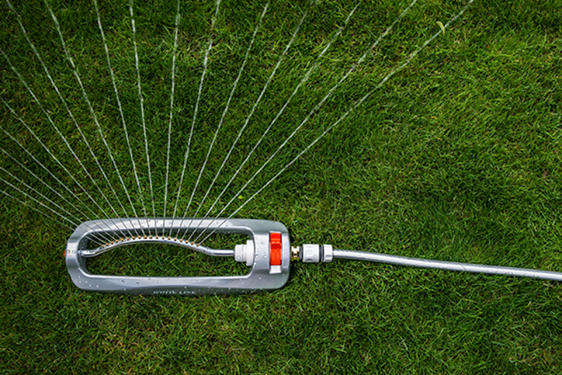 WHITE LINE Metalowy zraszacz wahadłowy