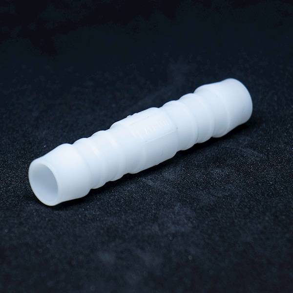Złączka prosta na węża 6mm POM
