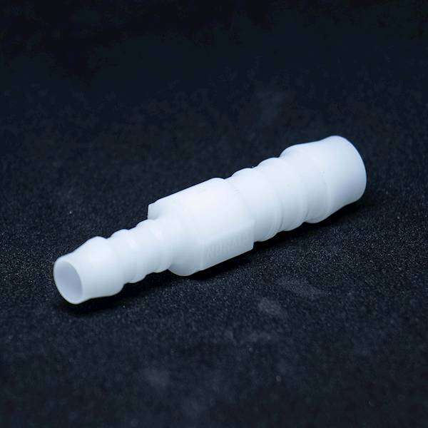 Złączka redukcyjna na węża 10mm-6mm POM
