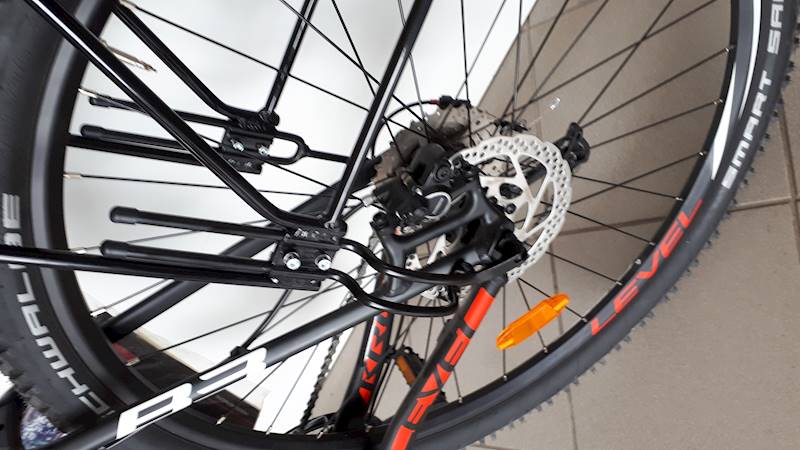 Bagażnik aluminiowy DISC BRAKE (700c 28 29) czarny