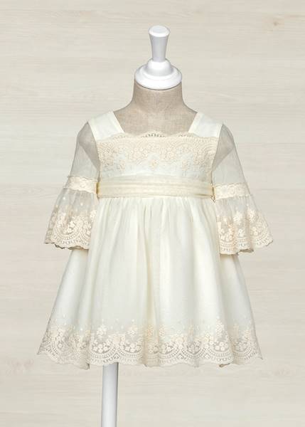 Sukienka z haftowanym tiulem  5011-8