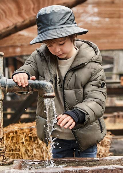 Kurtka z połyskiem            4416-82