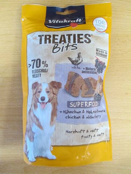VITAKRAFT TREATIES SUPERFOOD Z CZARNYM BZEM 100g