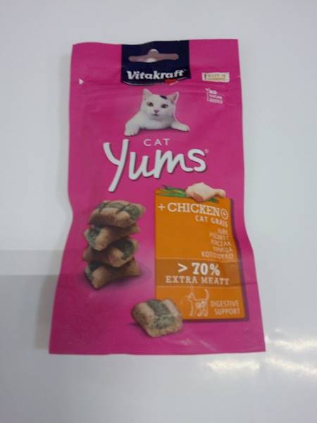 VITAKRAFT CAT YUMS 40g KURCZAK z kocią trawą