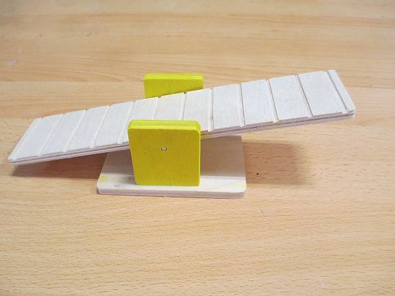 PINO ZABAWKA DLA CHOMIKA-BUJAWKA 21,5x5x7cm