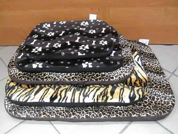 MATERAC AJKA OWALNY 1 42*31